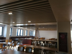 蘇州優聯教育鋁方通吊頂工程案例